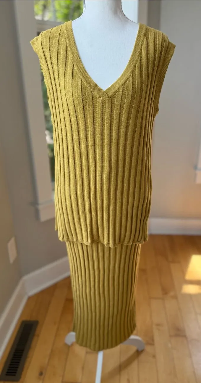 INDUSTRY Chartreuse Yellow Gold Ribbed V