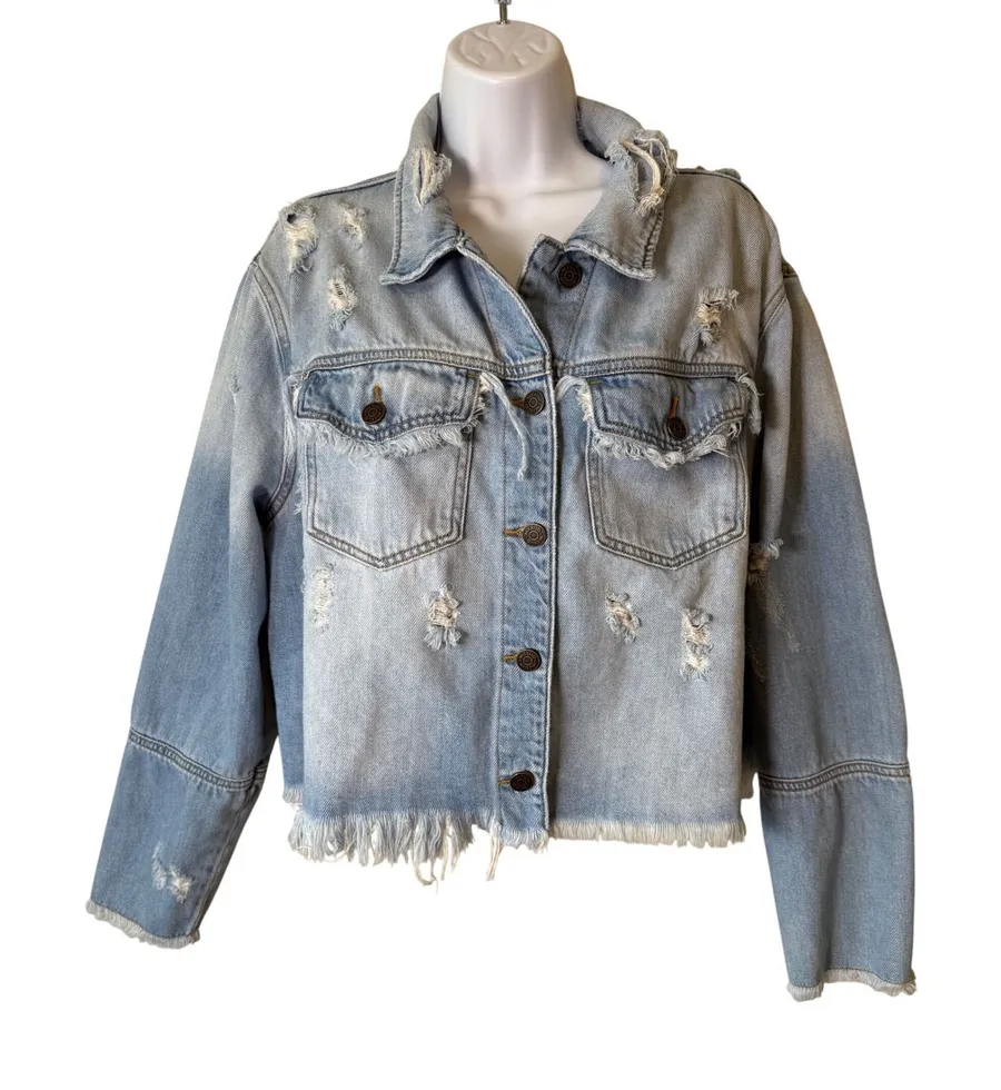 Cello Denim Jacket Women 1X Distressed Frayed Hem Crop Light Blue Jean Festival