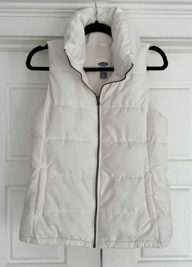 Old Navy Frost Free White Puffer Vest, Small
