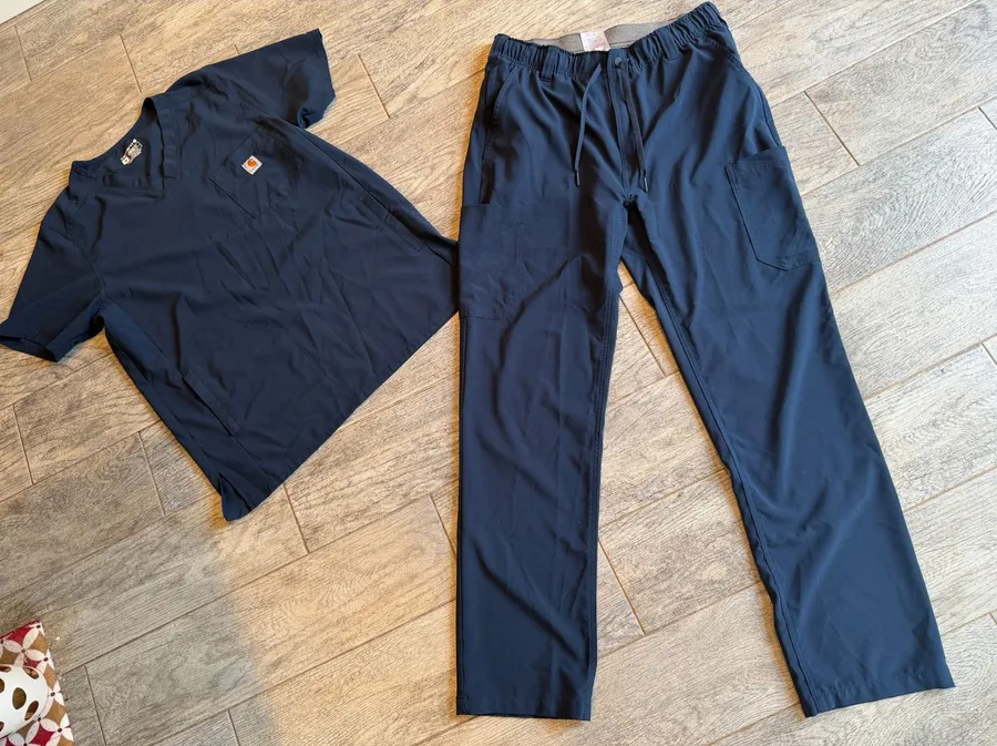 Carhartt Scrub Set Medium Modern Fit Nursing Shirt Cargo Pants Mens C56410 Shirt