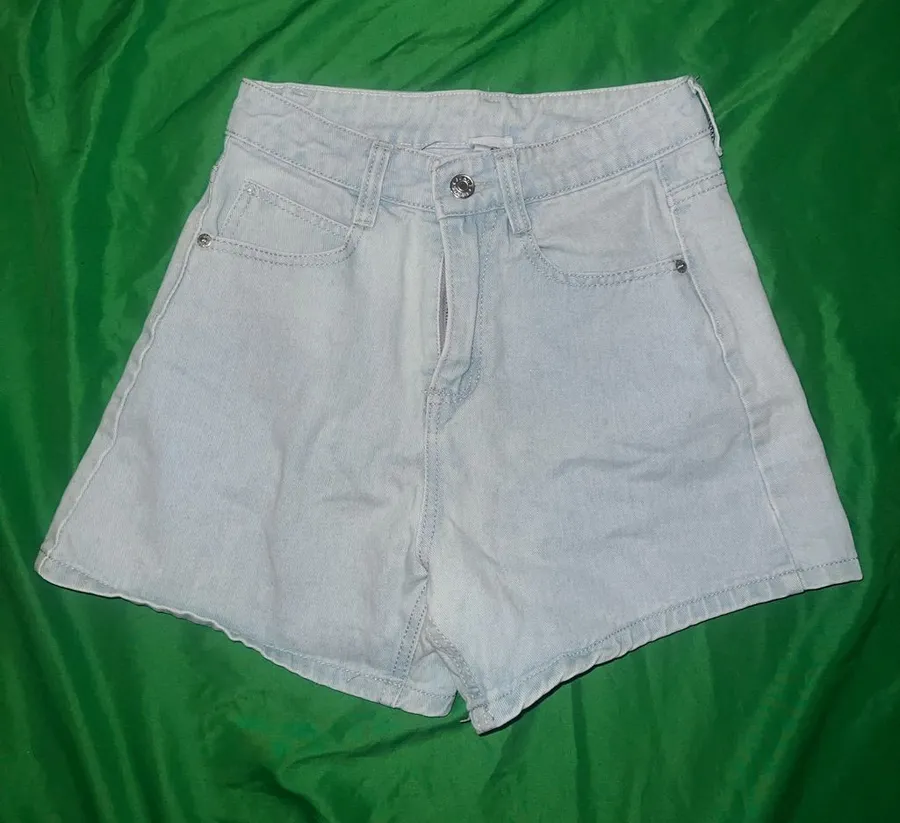 Princess Polly Light Blue High-Rise Denim Shorts size 4