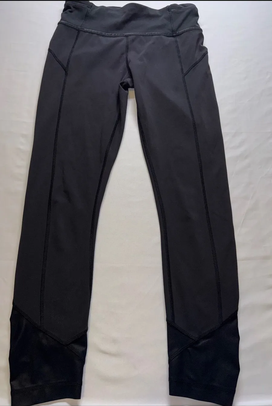 Lululemon Tight Stuff Tight Women Size 4 Black Reflective Mesh Workout Leggings