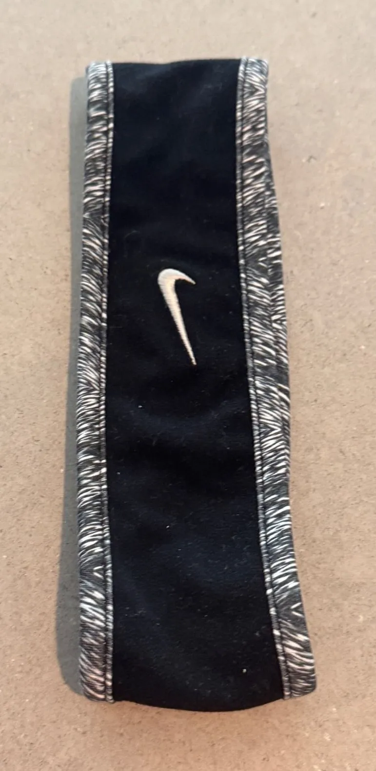 Nike Women's Headband Black Gray Athletic Sport Workout Hair Accessory