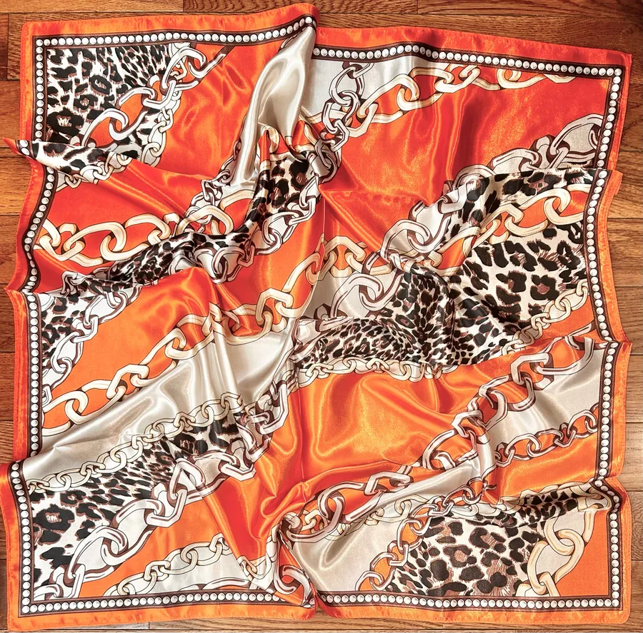 CLASSIC Leopard & chain Print NWT SQUAR SILKY SCARF hand rolled edges 35/35 Brown