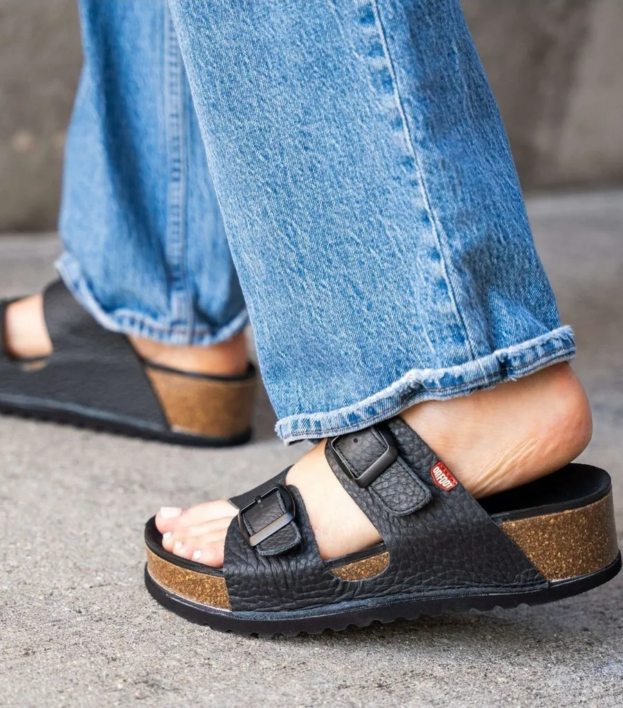 On Foot Naoshima Adjustable Platform Sandal Black Leather Sz 41 US 10 ๐๐