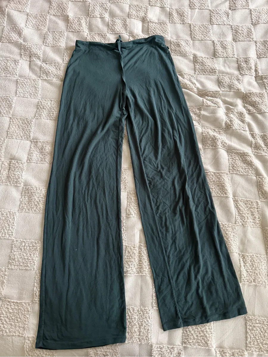 Skims wide-leg lounge pants size XS very oversized