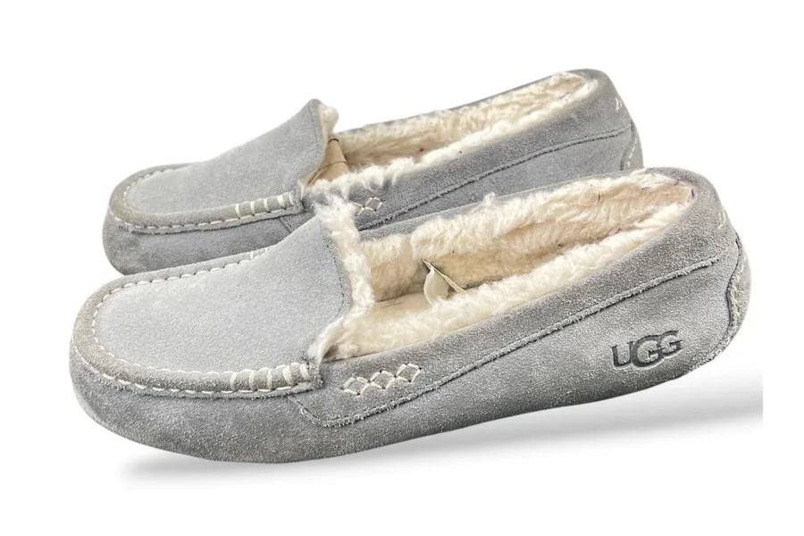 UGG Ansley Light Grey Suede Sheepskin Lined Moccasin Slippers Womens 10
