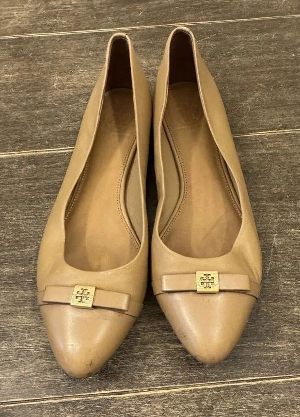 TORY BURCH BEIGE LEATHER HUGO BOW POINT TOE GOLD REVA BALLET FLATS Size 8.5