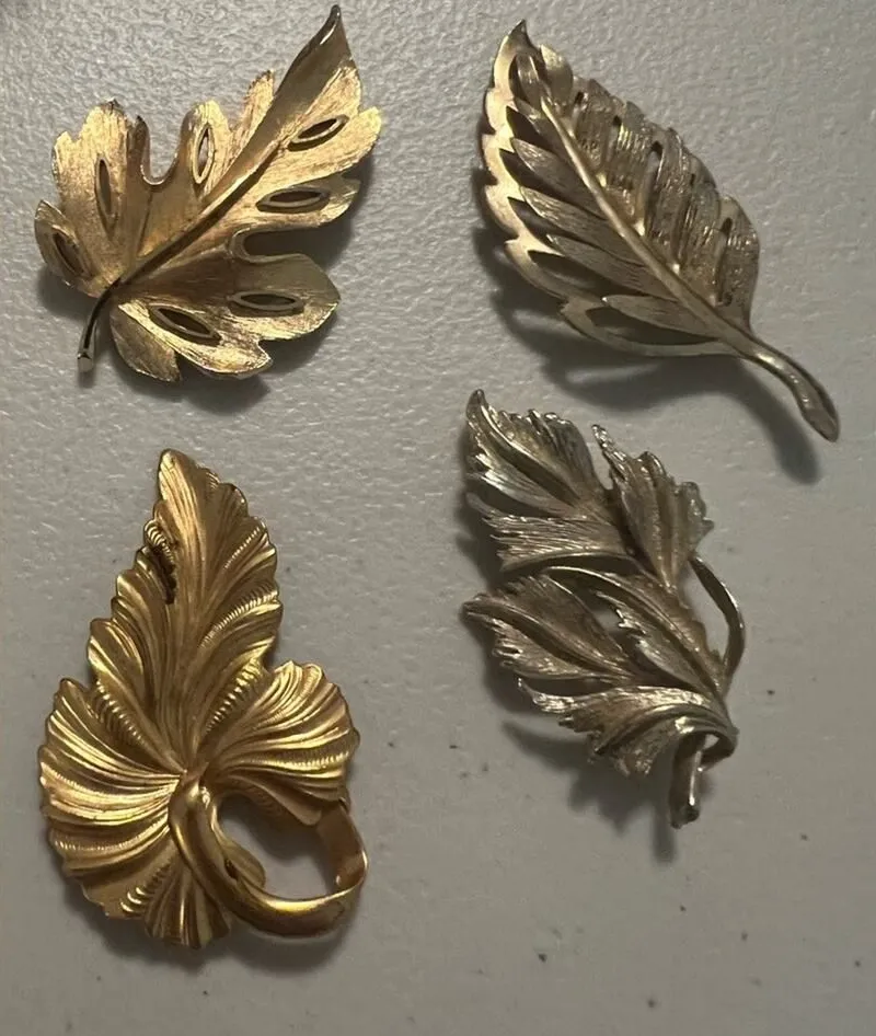 Leaf brooch lot set