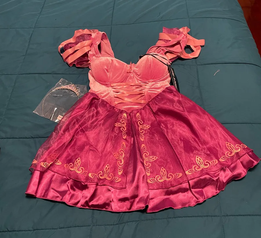 Dolls kill trickz n’ treatz tower trapped princess costume M
