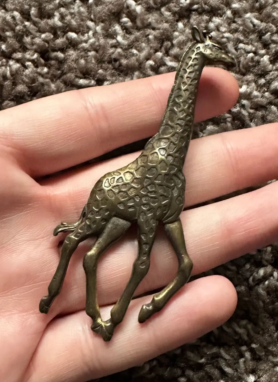 Vintage JJ Giraffe Brooch Gold Tone