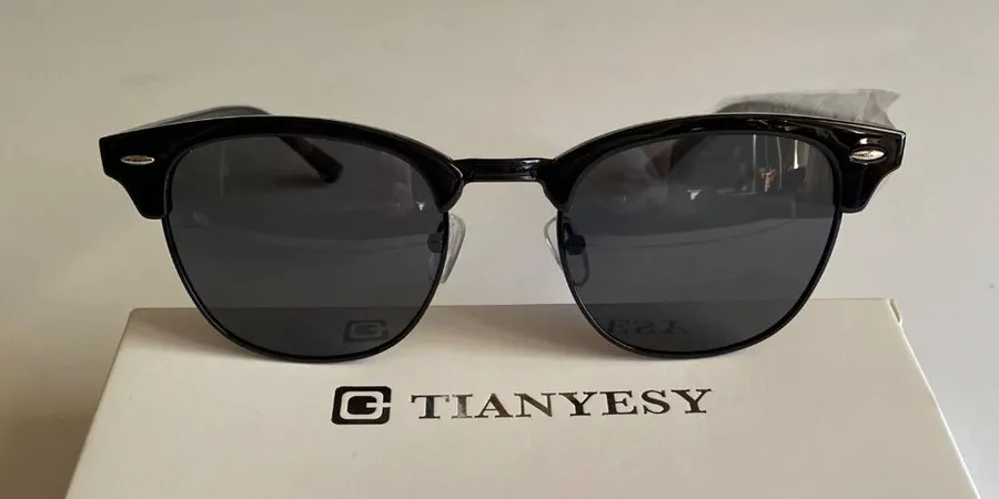 Polarized Photochromatic sunglasses Black