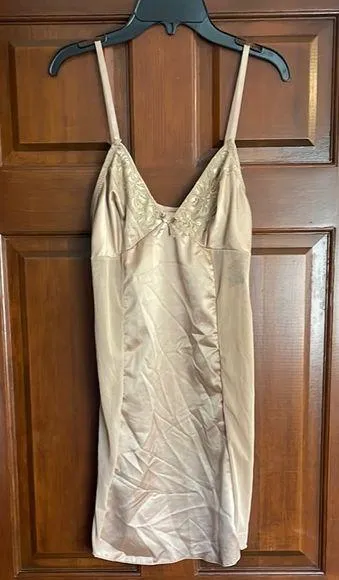 Body Beautiful Elegant Beige Slip Dress size large