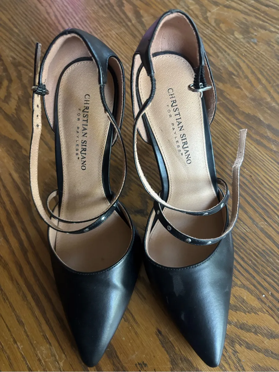 Christian Siriano Black Pointed Toe Ankle Strap Pumps Size 9