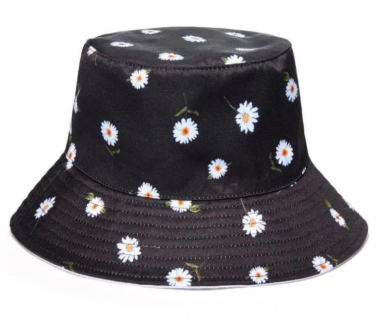 Alice + Olivia NWT Reversible Bucket Hat Black Daisy Floral White
