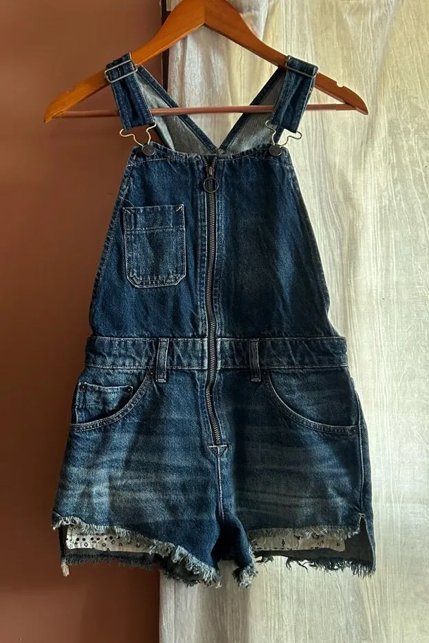 Free People Sunkissed Denim Short Overalls Zip Front Jean Shortalls NEW Size 24