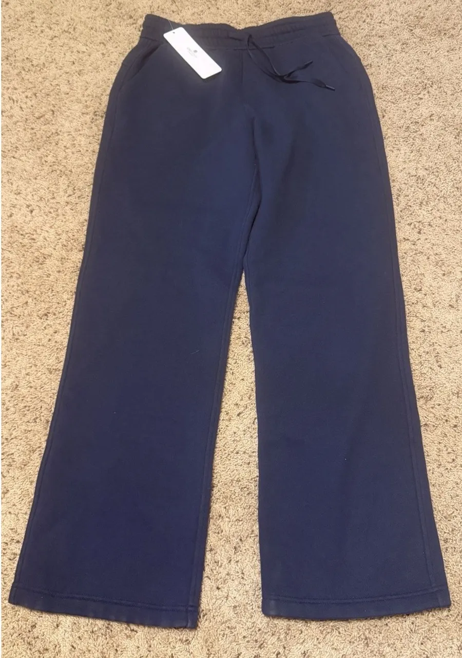 NWT CRZ Yoga Straight-leg Pants Color: Ink Blue Size: Medium 8/10
