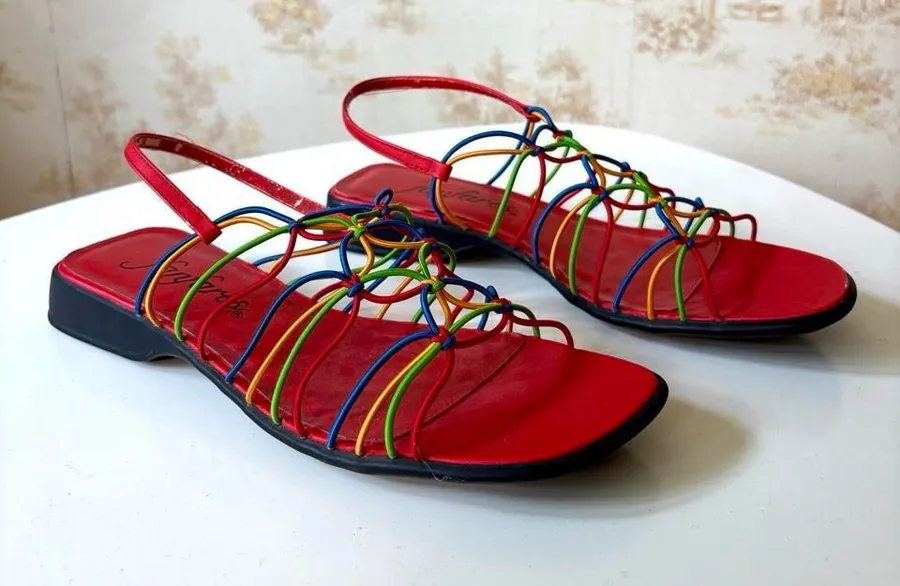 Vintage Y2K Fanfares Rainbow Red Strappy Square Toe Maximalist Sandals Size 8