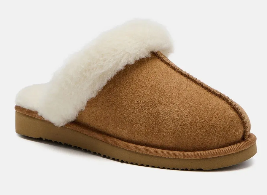The Walking Company Mosey Slipper Tan Women's 8 Comfort House Shoes NEW IN BOX Brown