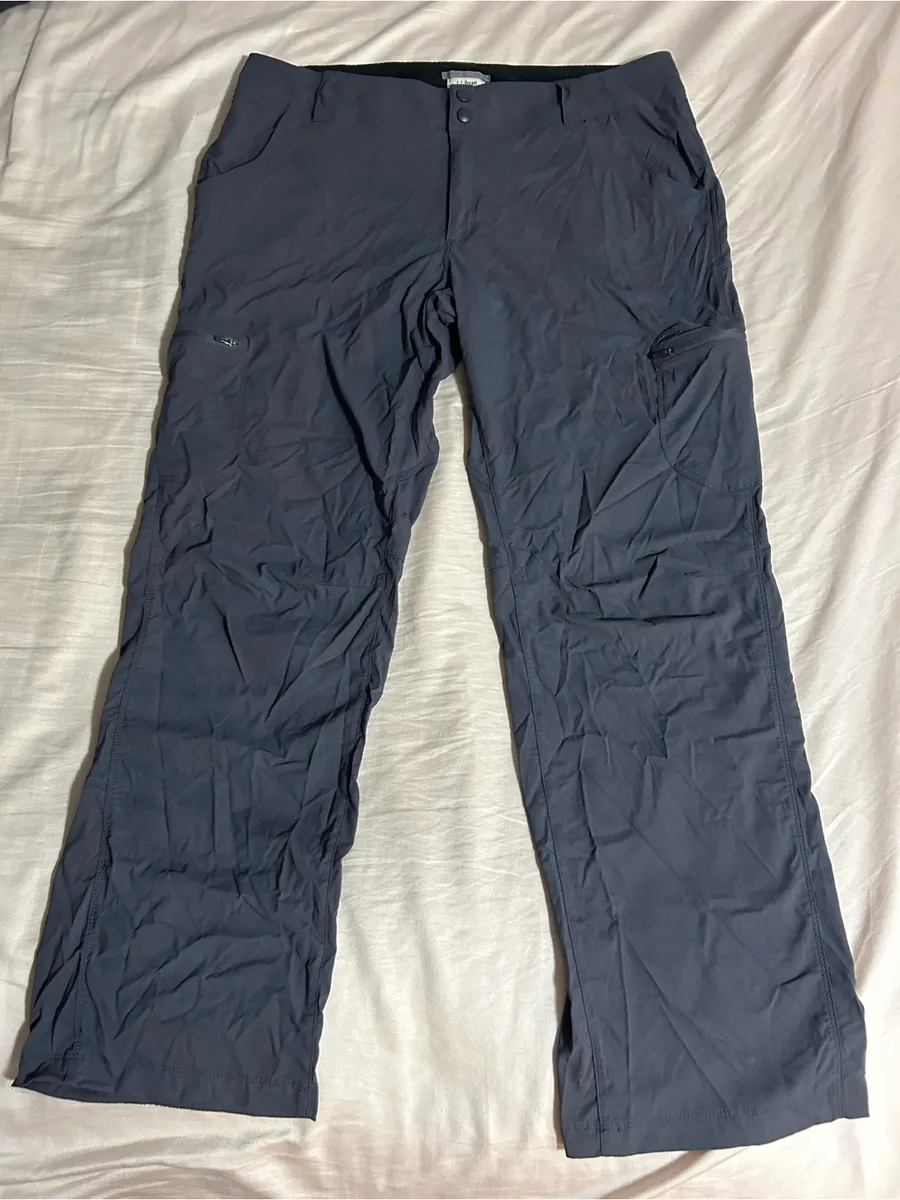 L.L. Bean Women’s Slate Gray Cargo Pants Size 16