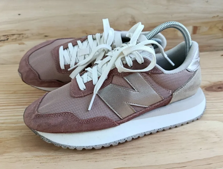 New Balance 237 Women's Size 8 W Pink Rose Gold Suede Sneakers WS237MSC