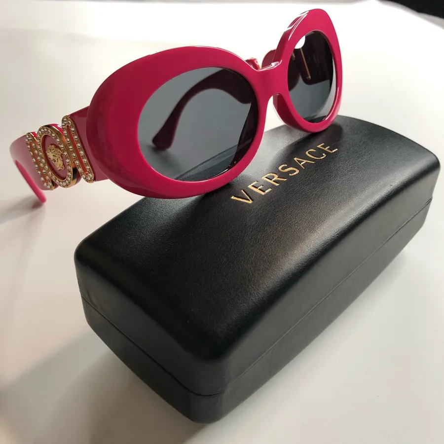 Versace Authentic Women’s Fuchsia Pink Sunglasses with Grey Lenses. Brand New!