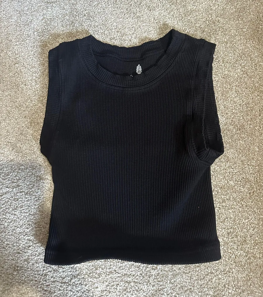 happiness runs muscle tank