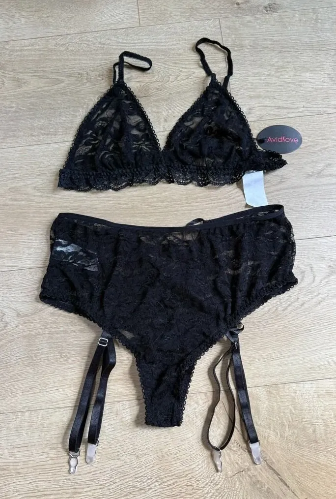 Avidlove Women Lingerie Set Garter Belt Sexy Lace up Panty Bra Set Black size M