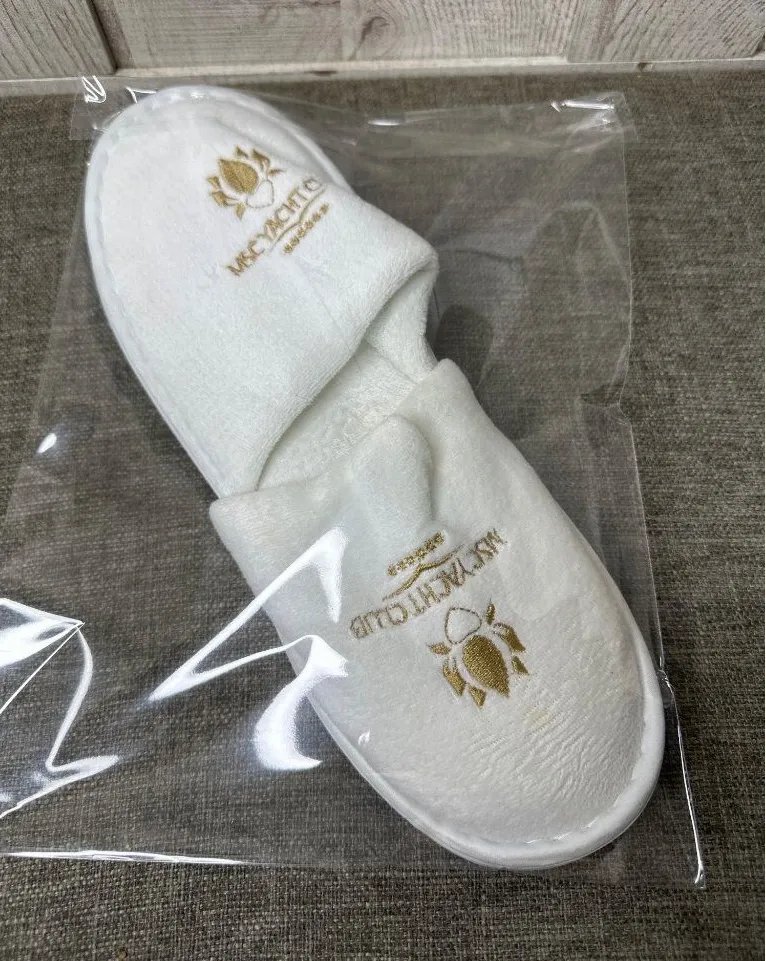 MSC Cruise Line White Terry Cloth Slippers w/ Gold Embroidered Logo Yacht Club Size undefined