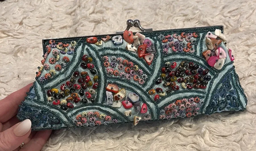 Hand Beaded Shell Clutch Purse Teal Blue Kiss Lock Evening Bag w/ Chain