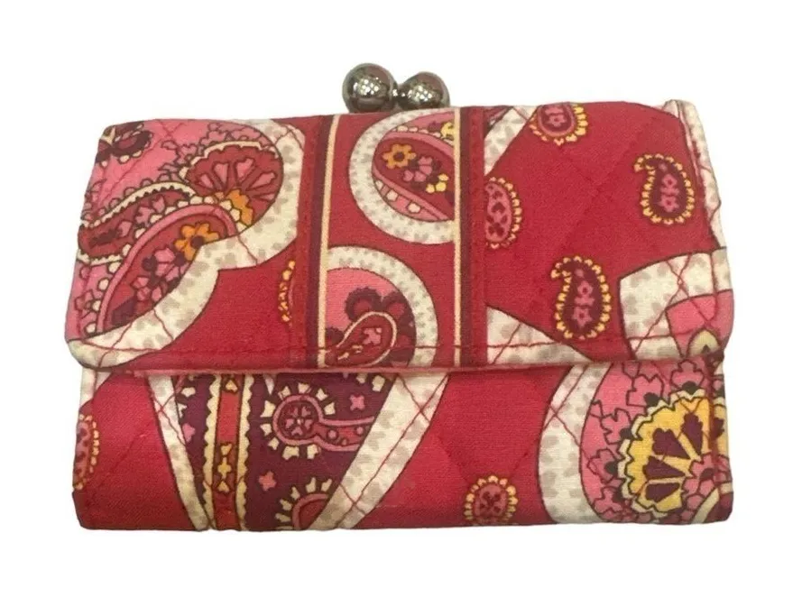 Vera Bradley wallet pink paisley kisslock closure
