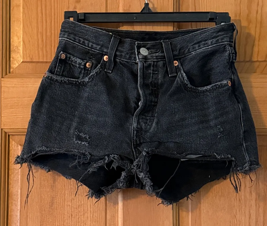 Levi's 501 24 Waist Women's Teen Girl Black Distressed Button Fly Denim Shorts