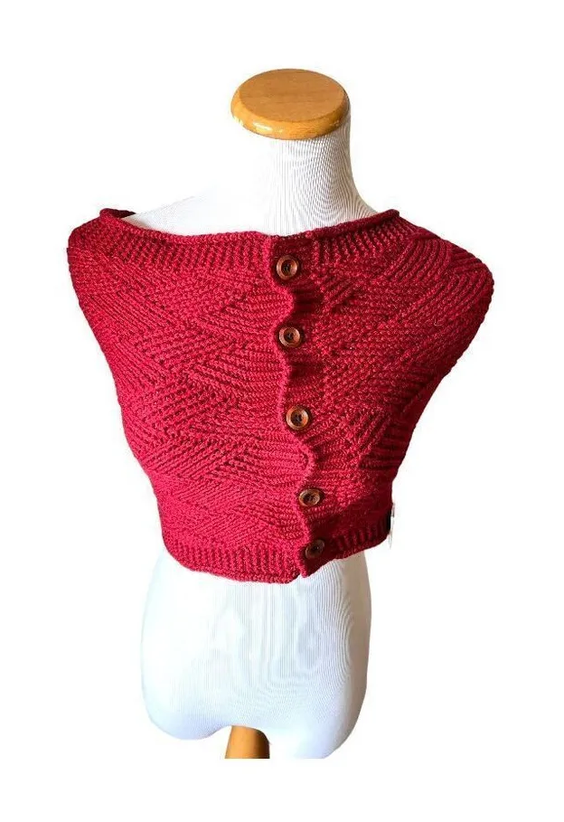 NWT Womens Boutique Basketweave Neck Warmer W Scarf Shawl Wood Buttons Red
