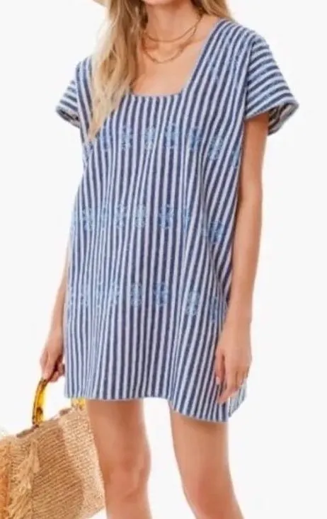 Tuckernuck Sullivan
Embroidered Canvas Caftan sz M
Blue Stripe Mini Swim Cover