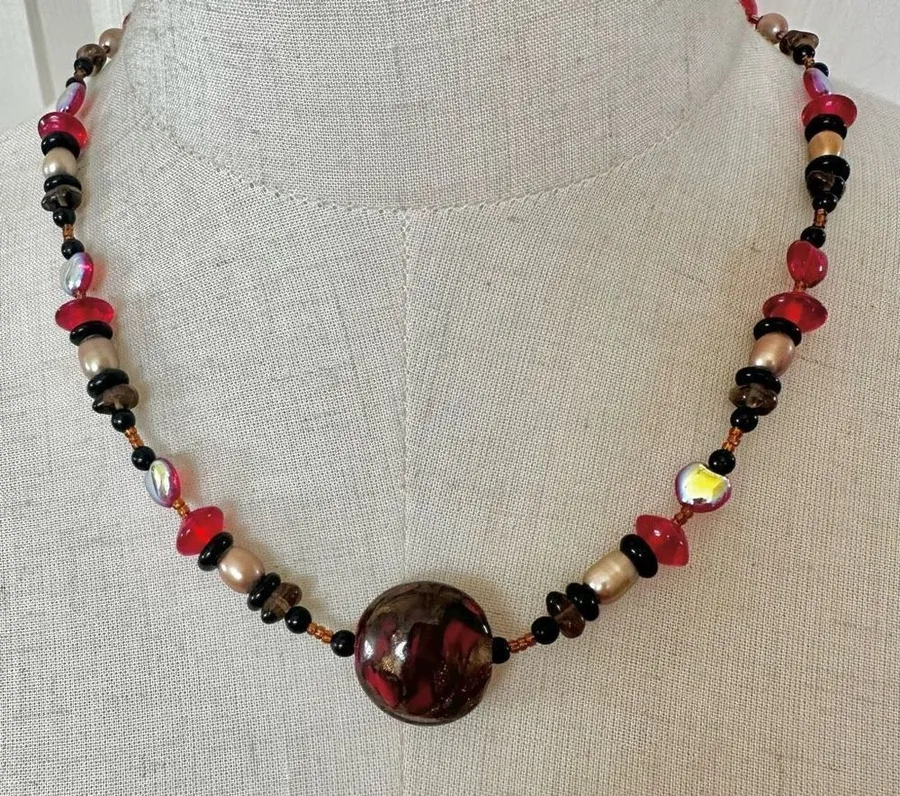 Red, black and faux pearl beaded necklace Red