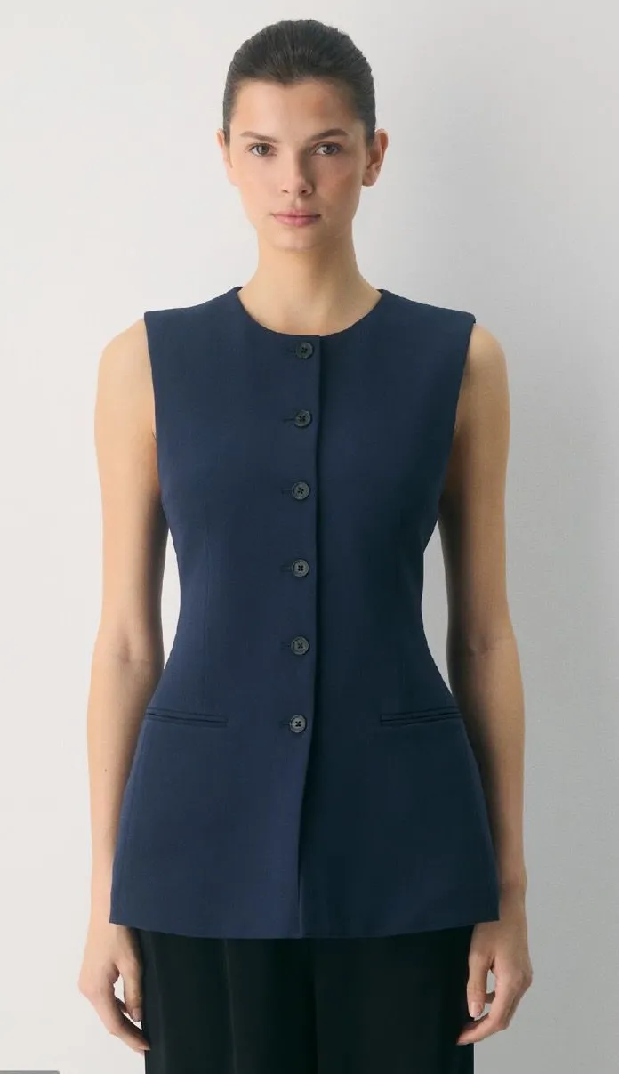 Aritzia Juris Vest