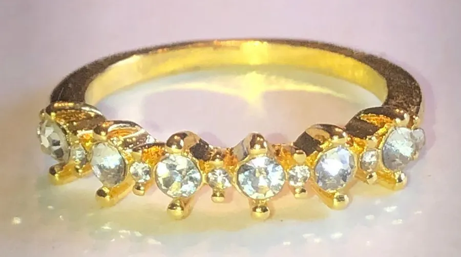 Size 5.75 Gold Tone Crystal Accent Ring