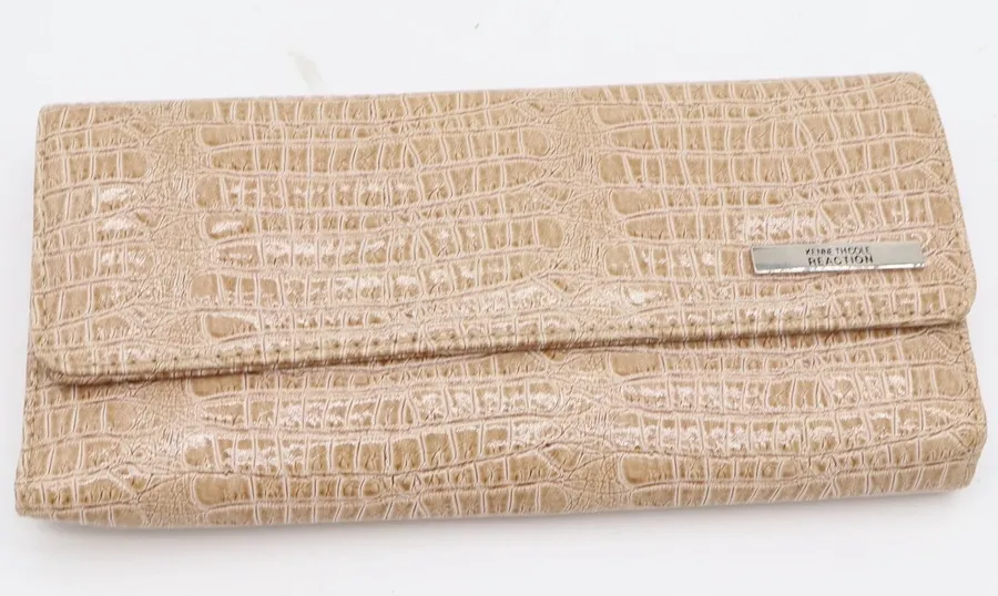 Kenneth Cole Reaction Wallet Womens OS Trifold Tan Croc Embossed Good