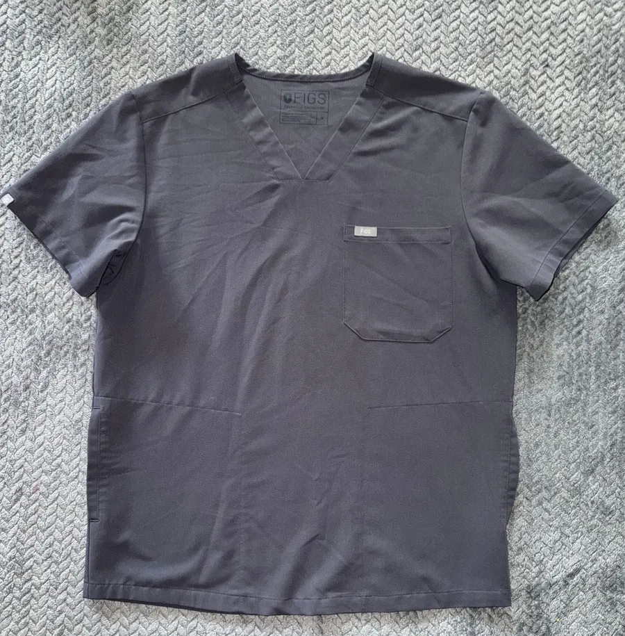 FIGS Women's Technical Collection Scrub Top Gray Short Sleeve V Neck Pocket Sz M