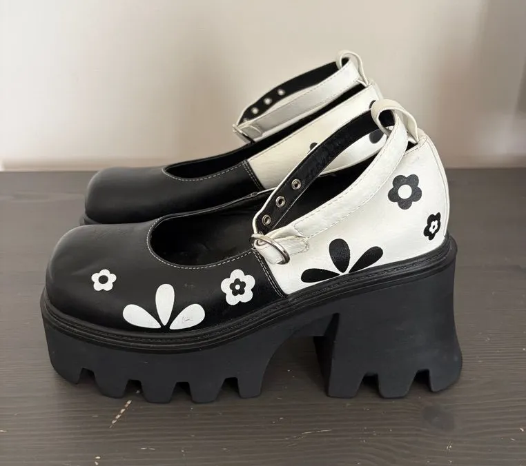 Lamoda Platform Mary Jane Y2K Heels Black White Floral Chunky Lug Sole Size 8