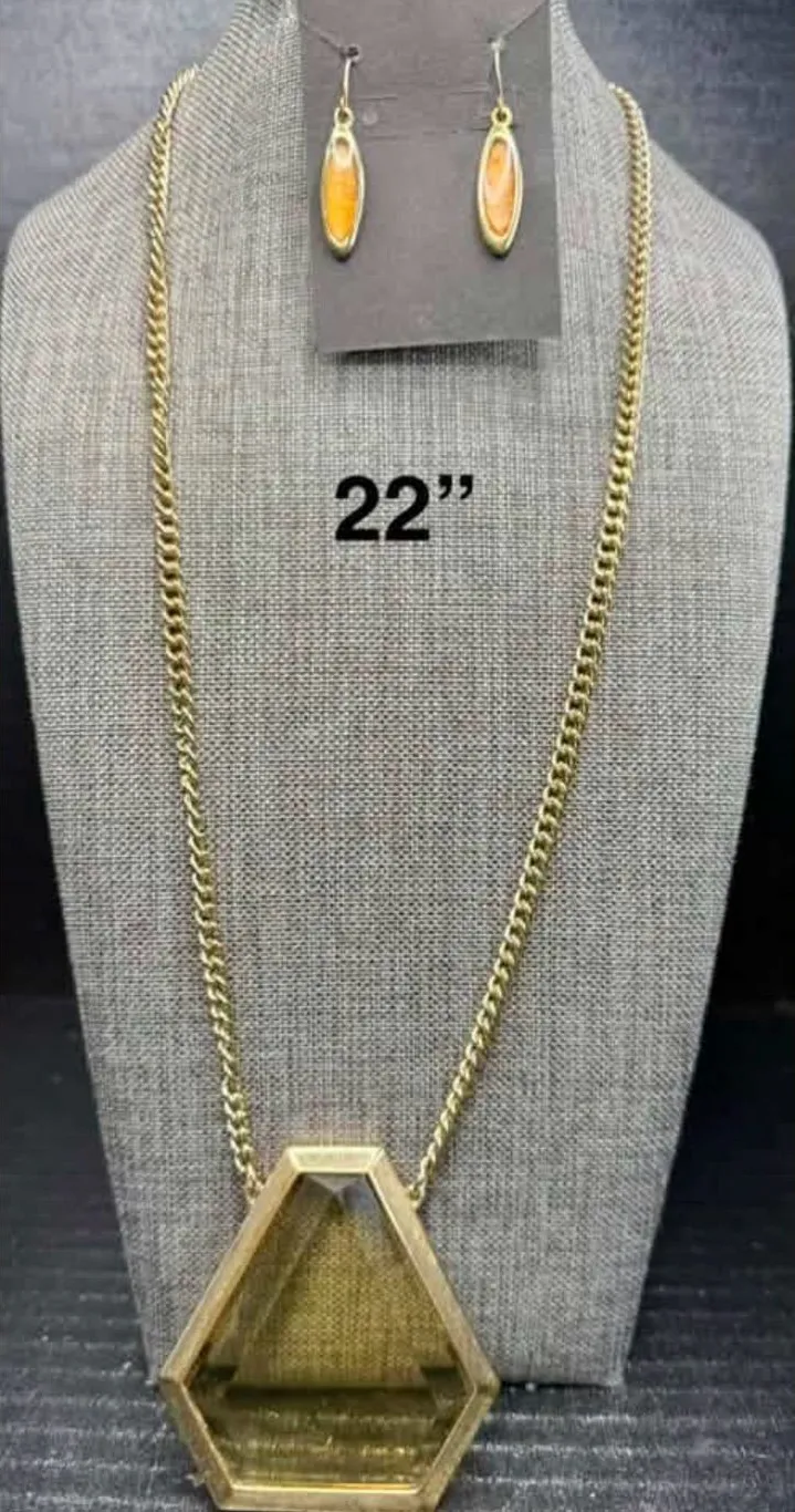 Gold Geometric Pendant Necklace