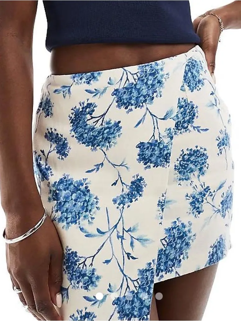 Abercrombie & Fitch Blue Floral Mini Skirt - White & Blue Print