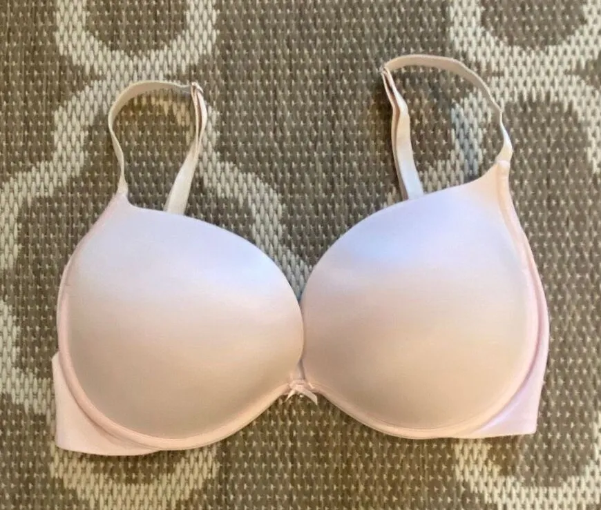 Victoria’s Secret plunge bra size 34DD