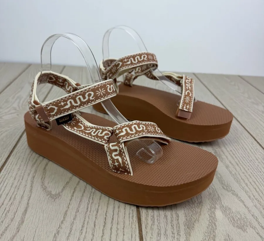 Teva Women's Universal Flatform Bandana Print Sandals 11 Light Brown/Tan $75