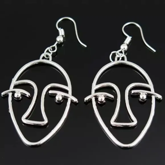 3/$30 🤍 Abstract Face Earrings Silver