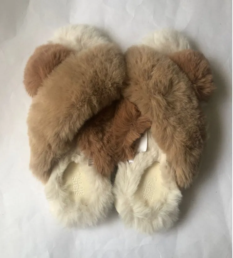 Stars Above Women’s Slippers size M7/8