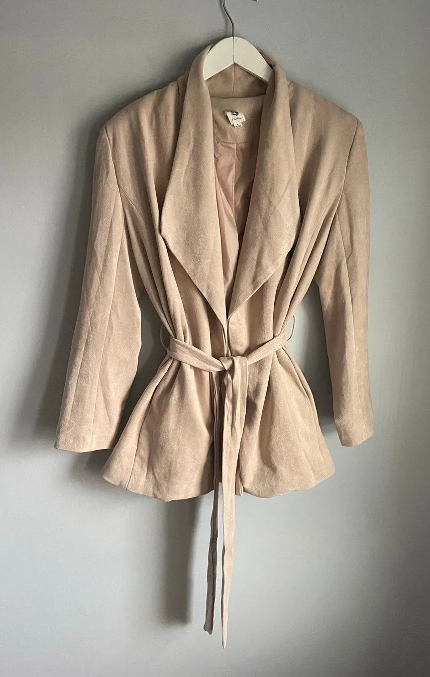Minimalist Neutral Office Work Cropped Trench Pockets Small Fall Tan Camel Beige