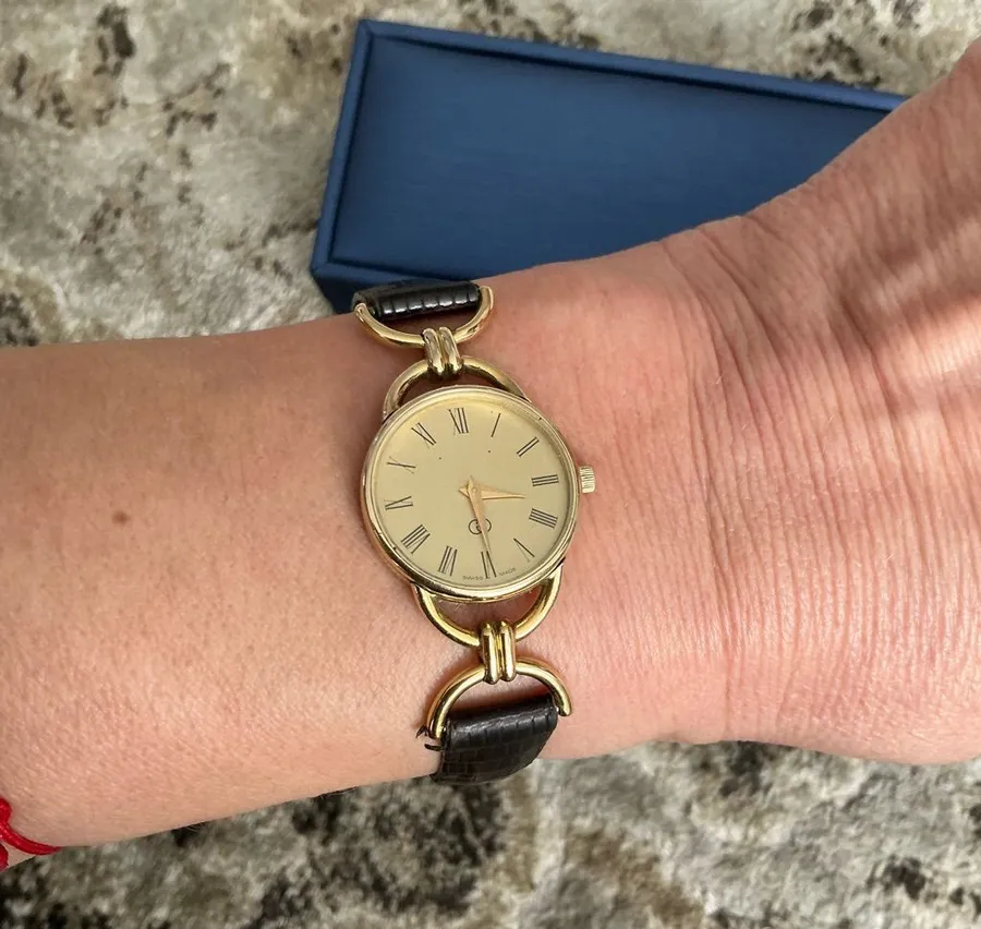Women’s GUCCI lovely wrist watch❤️💛🖤