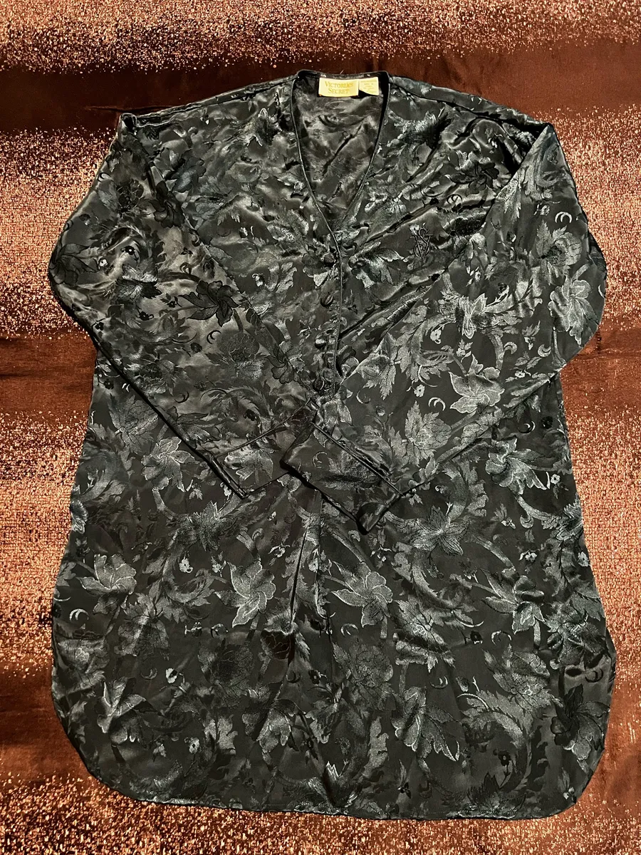 Womens small Vintage Victoria's Secret nightgown for