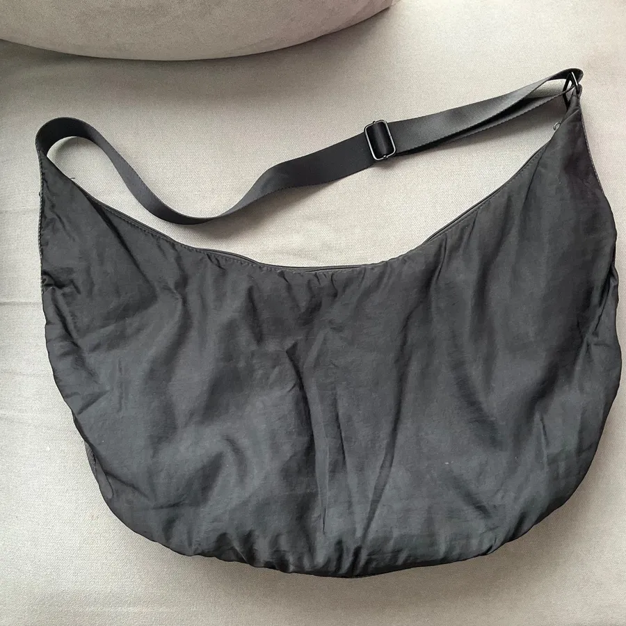 Alo Yoga Om The Go Gym Sling Bag Black